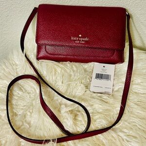 Kate Spade pebbled leather wallet crossbody Harlow Raspberry with gold logo NWT